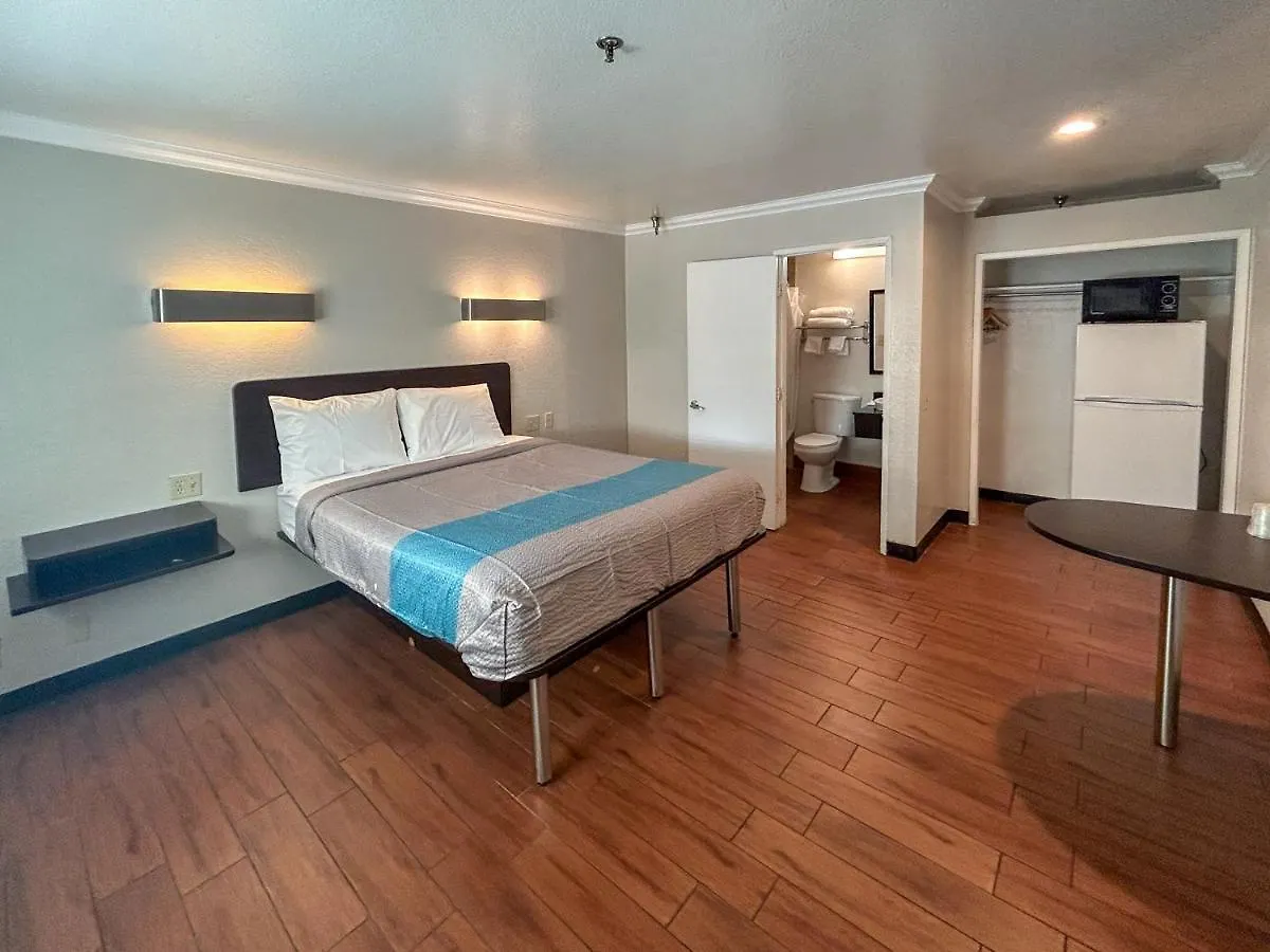 Studio 6 Ontario Ca Convention Center Airport Hotel